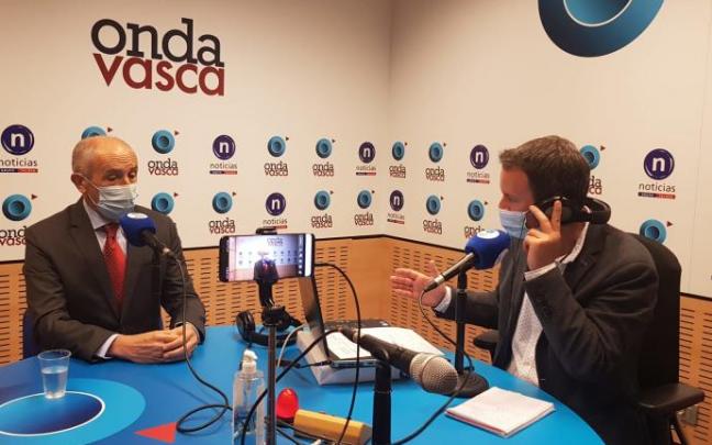 El vicelehendakari primero y consejero de Seguridad, Josu Erkoreka, en Onda Vasca
