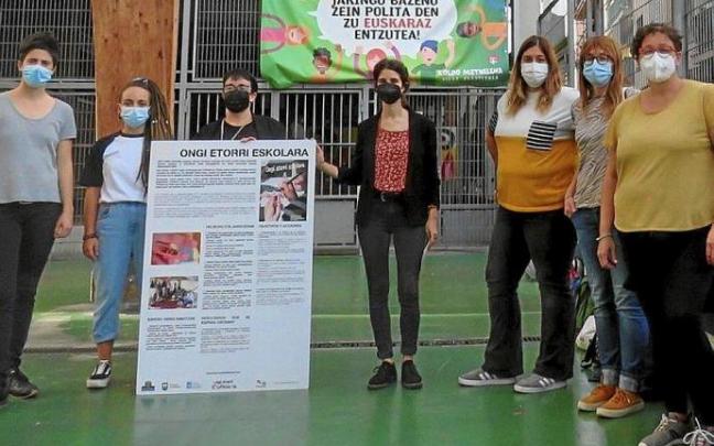 Representantes del Consistorio, de Koldokide y de Elkarrekin. Foto: A.M. Representantes del Consistorio, de Koldokide y de Elkarrekin. Foto: A.M.