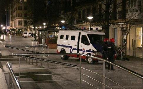 Ertzaintza en el Boulevard donostiarra