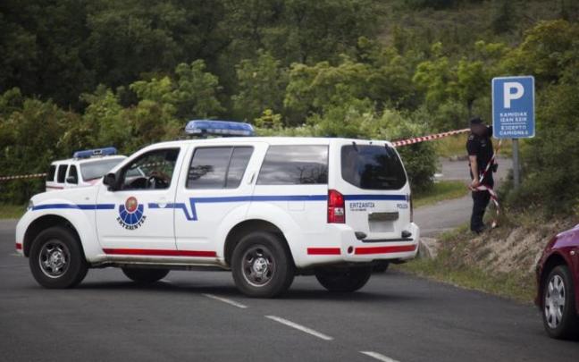 Un vehículo de la Ertzaintza