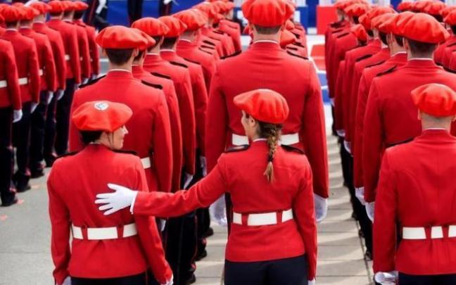 Las mujeres solo representan el 16 % de la plantilla de la Ertzaintza