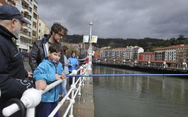 Imagen de archivo de la escuela de pesca de Bilbao. Imagen de archivo de la escuela de pesca de Bilbao.