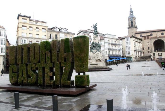 Escultura vegetal emblema de la Capital Verde Europea