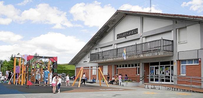 Arabako ikastetxe baten artxiboko-irudia. Argazkia: Araceli Oiarzabal