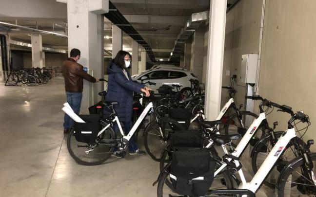 Servicio de bicicletas eléctricas. Servicio de bicicletas eléctricas.