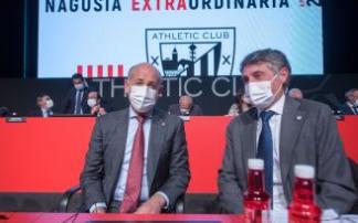 Aitor Elizegi y Jon Ander de las Fuentes, contador de la Junta. Aitor Elizegi y Jon Ander de las Fuentes, contador de la Junta.