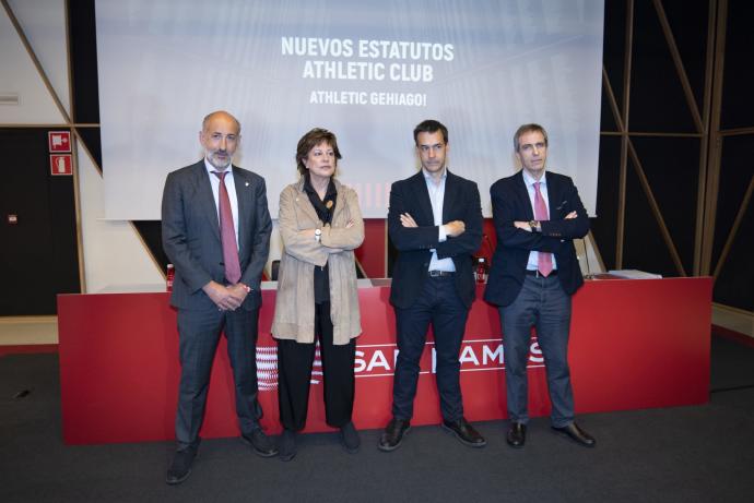 Aitor Elizegi, Ana Urquijo, Gorka Cubes y Josu Arteta son junto a Aner Uriarte los miembros de la Comisión de Reforma.