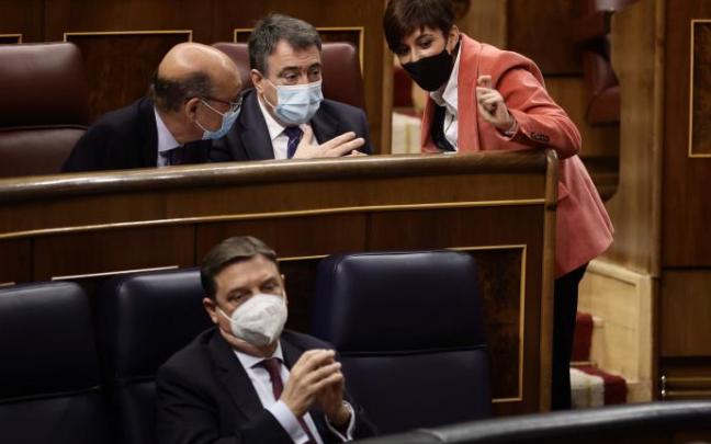 Aitor Esteban cree necesarias más medidas para paliar la crisis desencadenada por la guerra en Ucrania