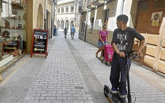 La calle La Rúa, ayer antes de su reconversión en La Estafeta de Pamplona. Foto: Javier Arizaleta La calle La Rúa, ayer antes de su reconversión en La Estafeta de Pamplona. Foto: Javier Arizaleta