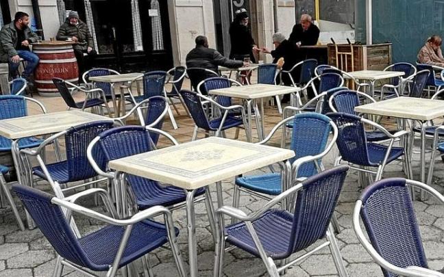 La nueva ordenanza normalizará el uso de terrazas de los establecimientos de Estella. La nueva ordenanza normalizará el uso de terrazas de los establecimientos de Estella.