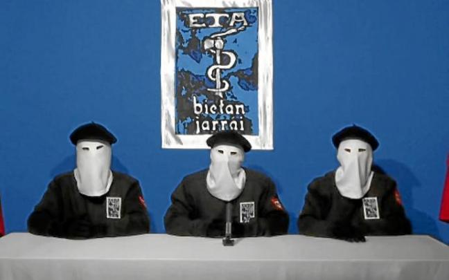 ETA anunció el cese definitivo de su actividad armada el 20 de octubre de 2011.