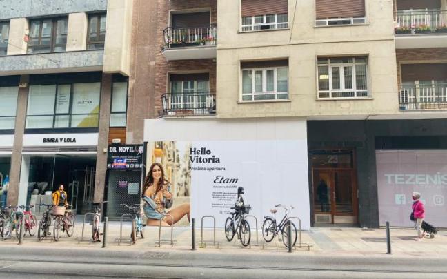 Imagen de la fachada de la lonja en la que se ubicará el nuevo negocio.