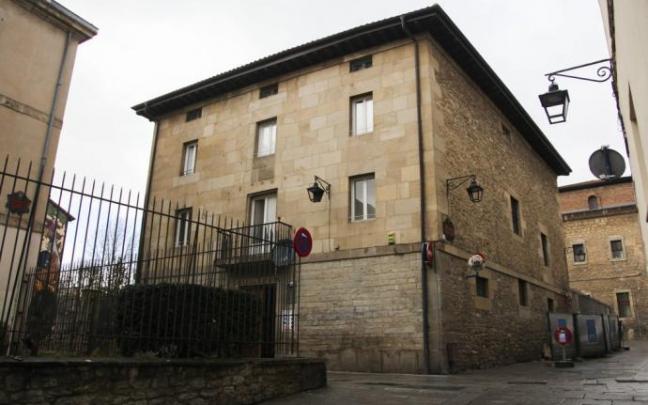 Exterior del Palacio Etxanobe, hogar de la Emakumeen Etxea.