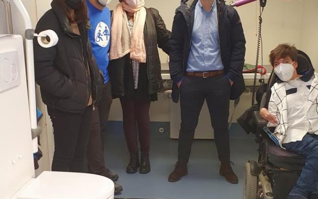 Estreno ayer miércoles del cambiador inclusivo.