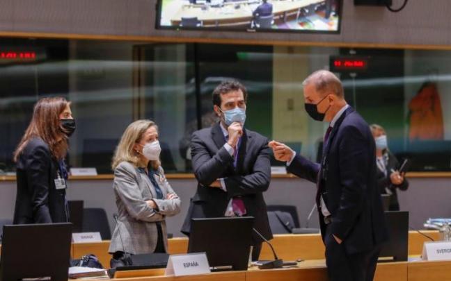La vicepresidenta económica, Nadia Calviño, en una reunión del Eurogrupo.