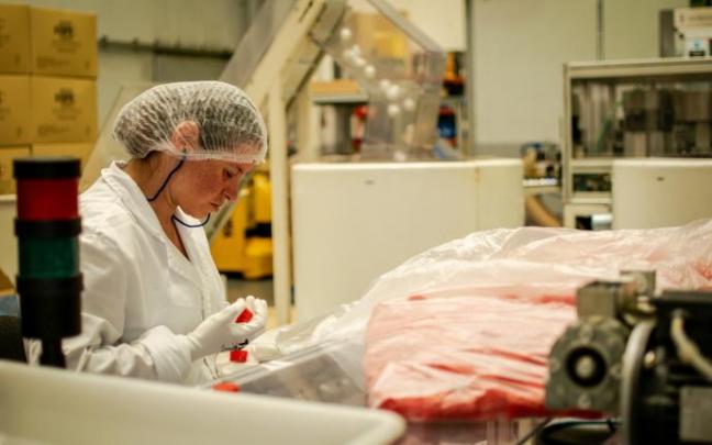 Un 43% considera que "no se hace lo suficiente para integrarlas al mundo laboral".