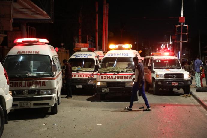 Varias ambulancias en la capital de Somalia.