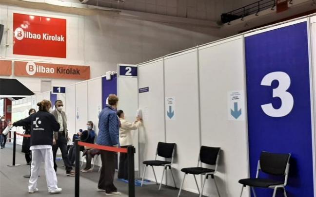 Vacunación por covid-19 en La Casilla (Bilbao)