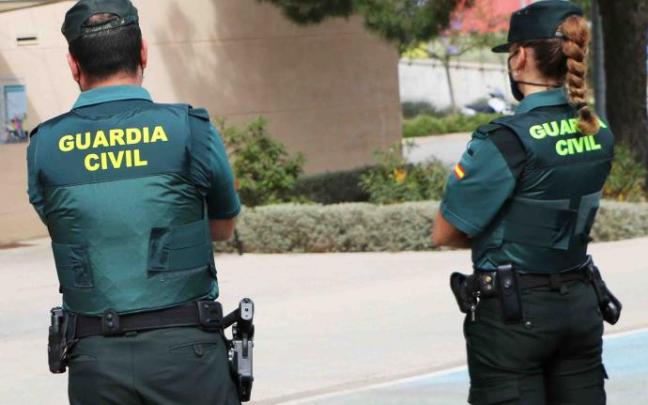 Foto de archivo de agentes de la Guardia Civil. Foto de archivo de agentes de la Guardia Civil.