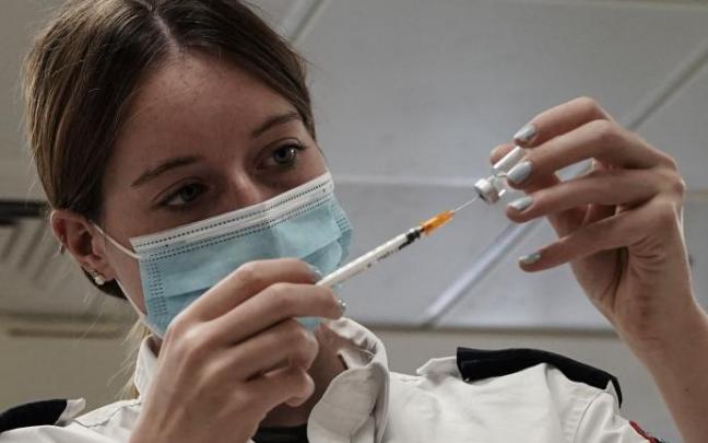Israel aprueba la cuarta dosis de la vacuna para inmunodeprimidos. Israel aprueba la cuarta dosis de la vacuna para inmunodeprimidos.