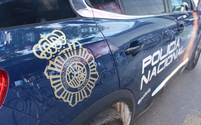 Coche de Policía Nacional. Coche de Policía Nacional.