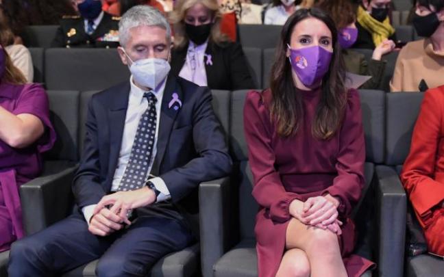 La ministra de Igualdad, Irene Montero y el ministro del Interior, Fernando Grande-Marlaska. La ministra de Igualdad, Irene Montero y el ministro del Interior, Fernando Grande-Marlaska.