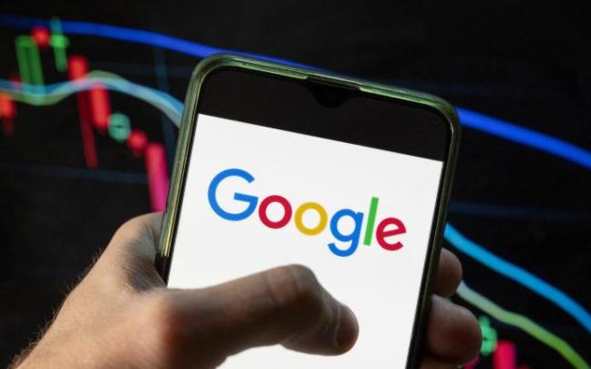 Logotipo de Google en un móvil.