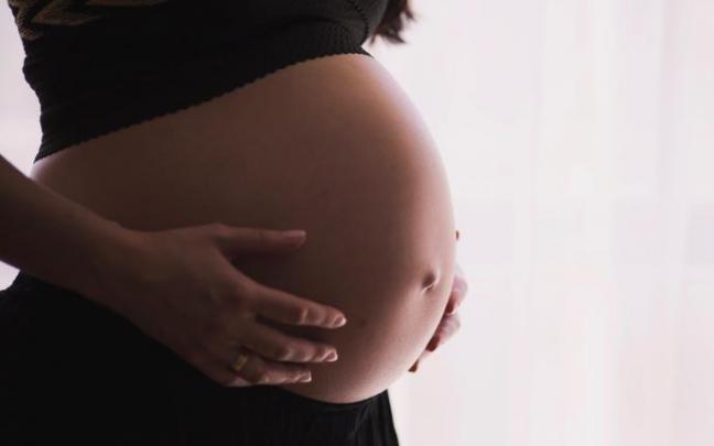 Un estudio recomienda a las embarazadas no retrasar la vacunación.