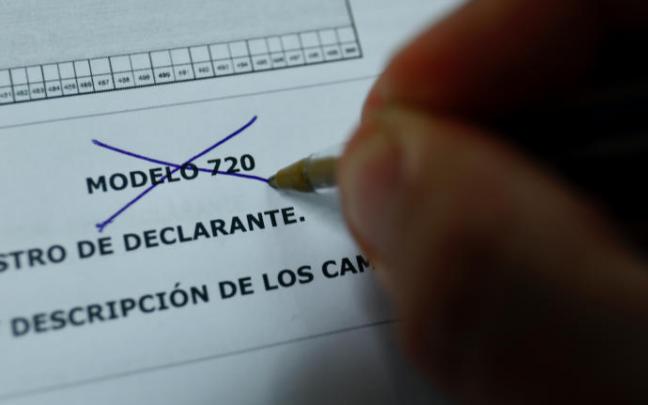 Un impreso del Modelo 720 de la Agencia Tributaria.