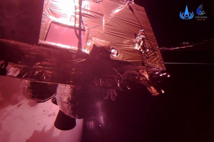 Imagen del vídeo enviado a la Tierra por el orbitador chino en Marte.