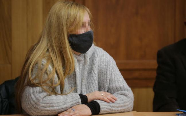 Ana Sandamil, asesina de su propia hija Desirée Leal. Ana Sandamil, asesina de su propia hija Desirée Leal.
