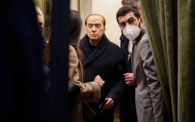 Berlusconi no ha acudido a las vistas del juicio alegando problemas de salud.