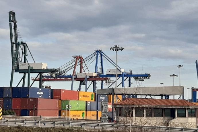 Imagen de archivo de contenedores en el Puerto de Bilbao.