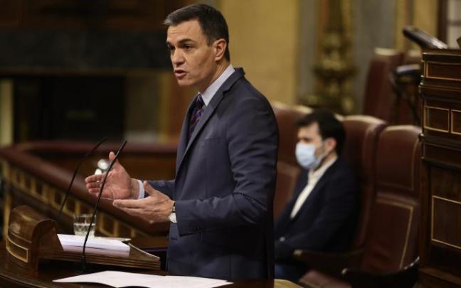 El presidente del Gobierno español, Pedro Sánchez, interviene en una sesión plenaria.
