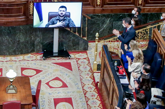 El Congreso escucha a Zelenski tras la masacre de Bucha.