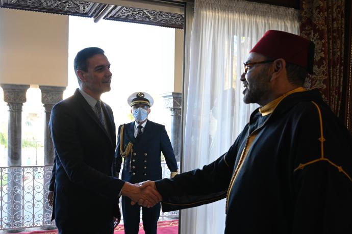Pedro Sánchez, durante su reunión con el Rey Mohamed VI en Rabat.