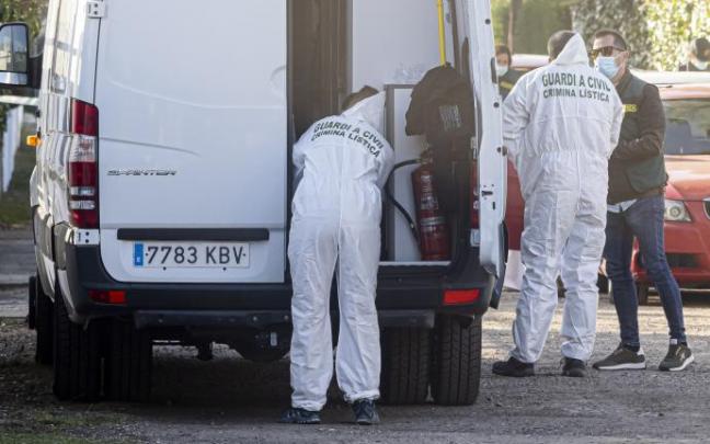 Registro en la casa de Óscar S, uno de los investigados por la muerte de Esther López.