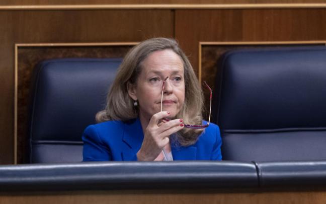 Calviño, durante una sesión plenaria en el Congreso.