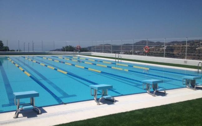 El suceso ha ocurrido en la piscina comunitaria de una urbanización en Alicante. El suceso ha ocurrido en la piscina comunitaria de una urbanización en Alicante.