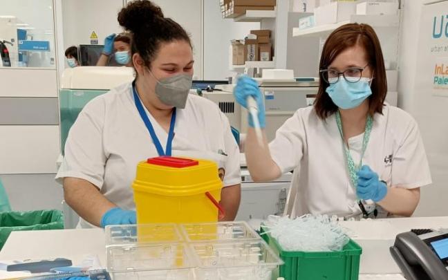 La ministra Darias destaca el respaldo mayoritario de la campaña de vacunación.