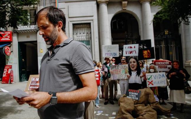El portavoz de la asociación Derecho a Vivir, Miguel Tomás. El portavoz de la asociación Derecho a Vivir, Miguel Tomás.