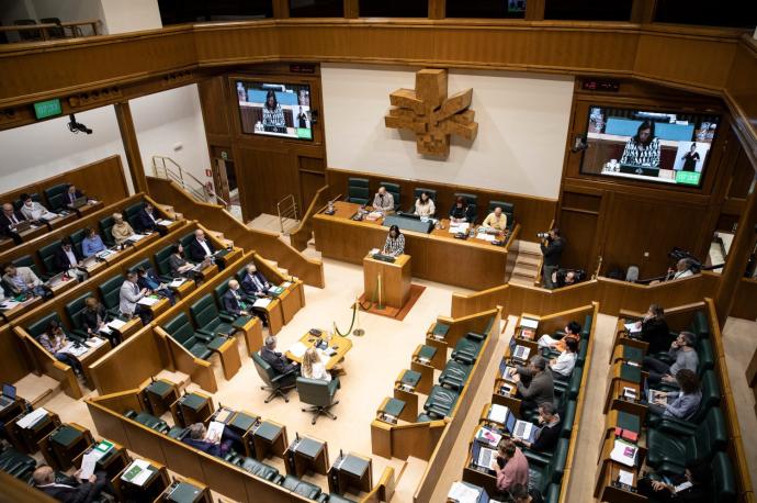 Imagen de un pleno en el Parlamento Vasco.