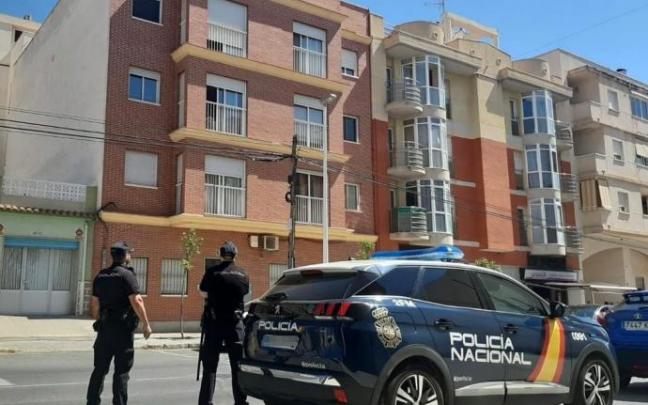 Agentes de la Policía Nacional. Agentes de la Policía Nacional.