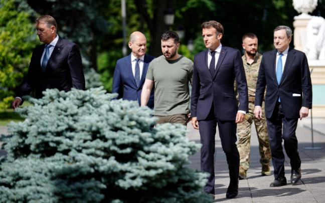 Zelenski recibe en Kiev a los líderes de Francia, Italia, Alemania y Rumanía. Zelenski recibe en Kiev a los líderes de Francia, Italia, Alemania y Rumanía.