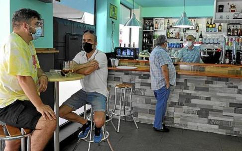 El 35% de aforo en el interior de los locales de hostelería está siendo uno de los principales caballos de batalla del sector. Foto: Oskar González