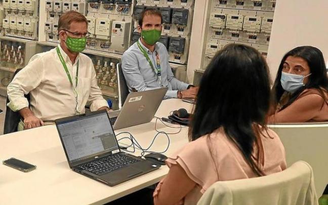 Reunión en el hub de redes inteligentes de Iberdrola en la sede de Larraskitu.Foto: J. Lazkano