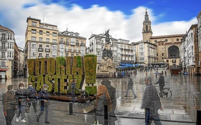 Casi todas las limitaciones de horarios, aforos y de grupos dejarán de ser efectivas una vez que la evolución de la covid-19 se ha estabilizado en Euskadi. Foto: Jorge Muñoz