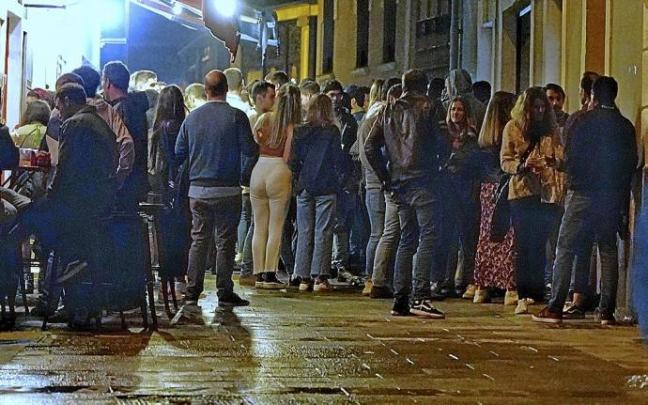 Las nuevas directrices que se anunciarán mañana van dirigidas a evitar las aglomeraciones. Foto: Oskar M. Bernal