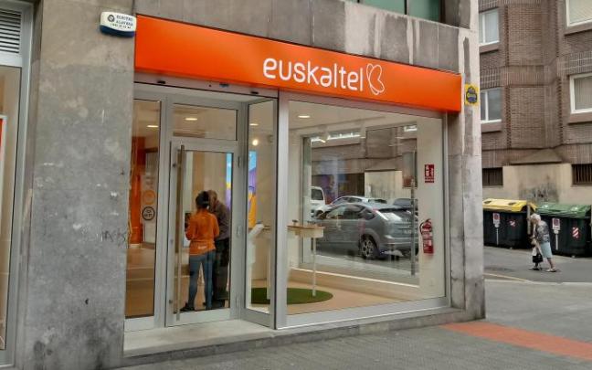 Imagen de un establecimiento de Euskaltel. Imagen de un establecimiento de Euskaltel.