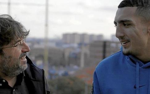 Jordi Évole, junto al cantante Morad, en un momento del primer programa. Foto: Atresmedia